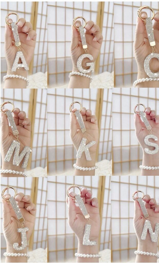 llavero letras brillo plata